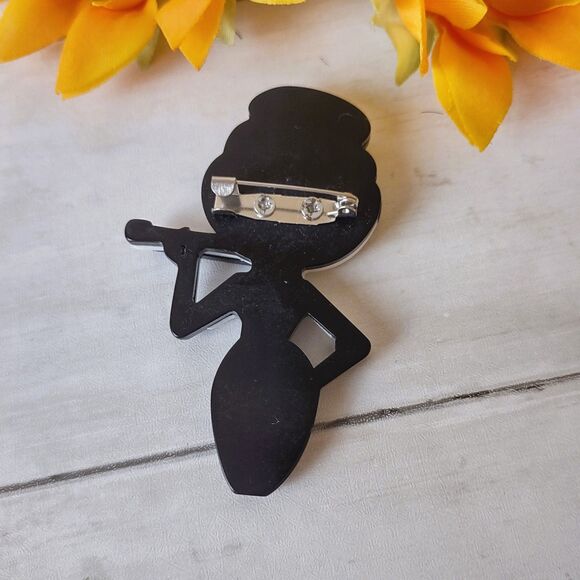 New Audrey Hepburn "Holly Golightly" Acrylic 3-D Brooch/Pin Artsy, Elegant, Chic - Picture 2 of 4